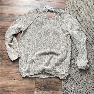 Sweater with bow in back